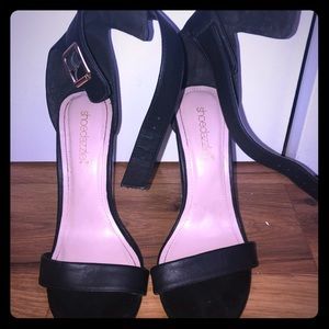 Shoe Dazzle black heels